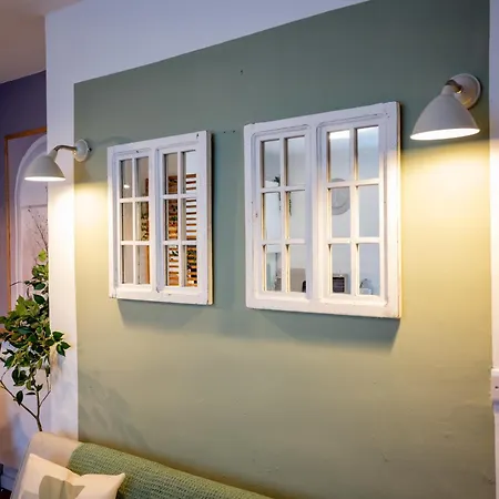 Corner House