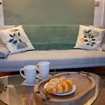 Corner House Apartment